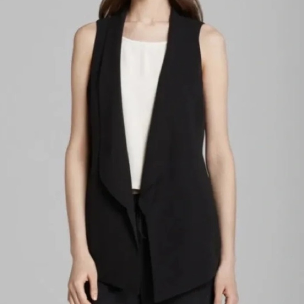 Carolina Belle Black Vest Sleek and Versatile